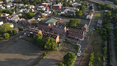 toma aérea de abejón de chicopee, ma 24fps