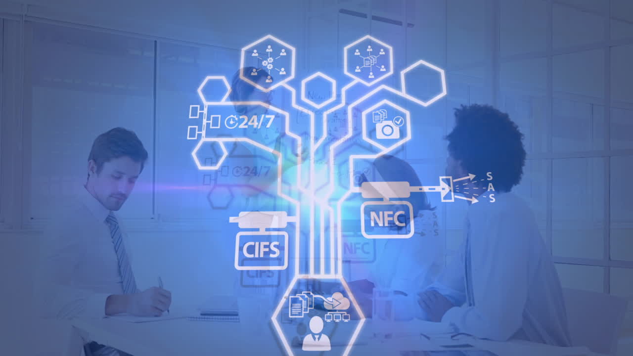 animación de conexiones con iconos y procesamiento de datos sobre diversas personas de negocios