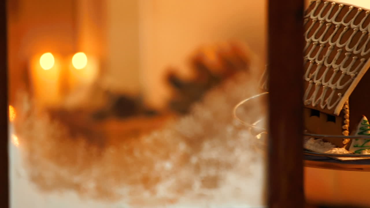 창문 앞 에 새해 축하 를 기록 한 것