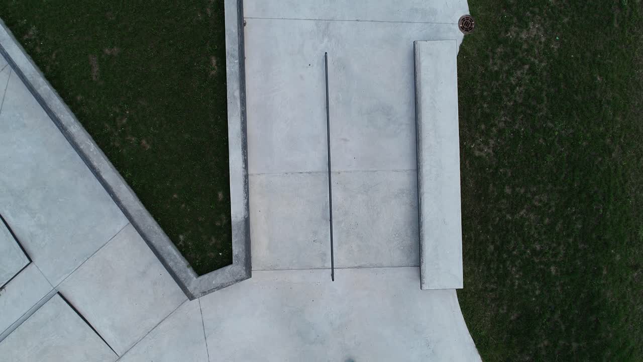 skatepark bord deslizarse por la barandilla