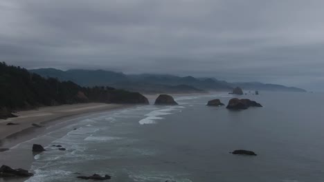 Cannon-Beach,-Oregon,-Vereinigte-Staaten