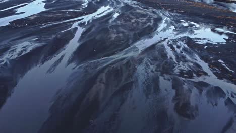 Impresionante-Vista-Aérea-Del-Estuario-Del-Río-En-La-Naturaleza.