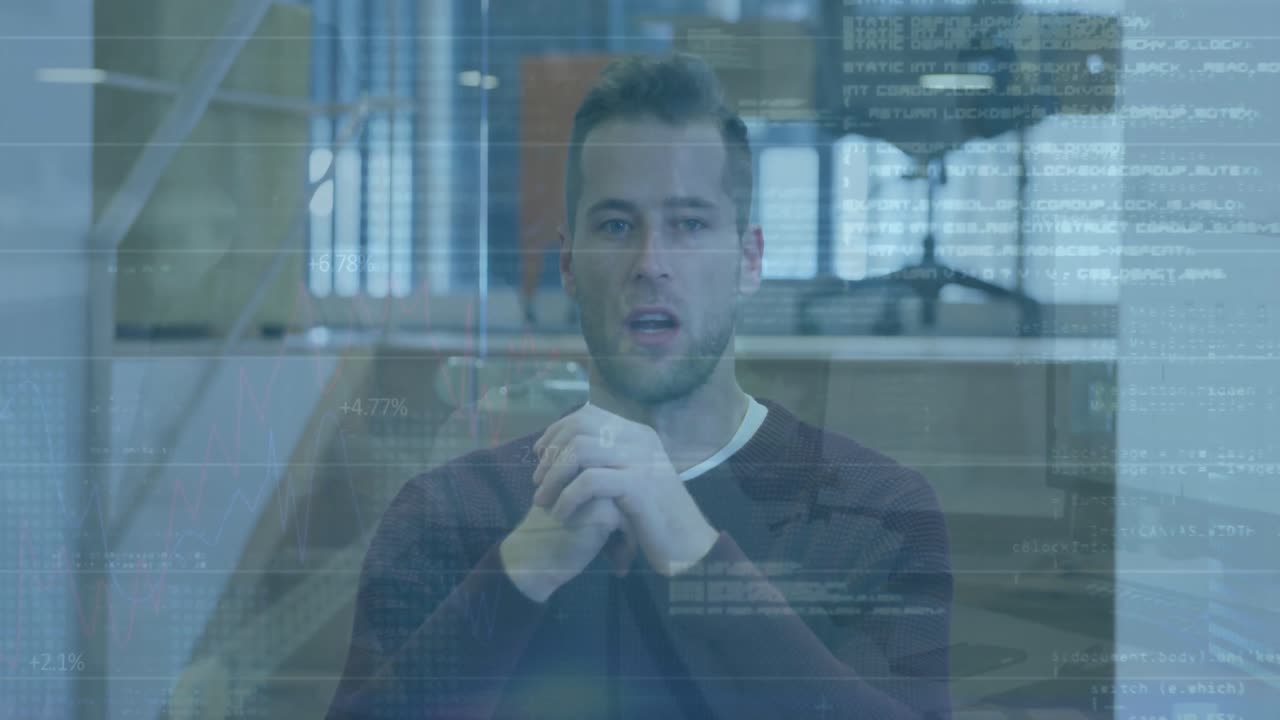 animación del procesamiento de datos financieros sobre empresario caucásico que trabaja en la oficina