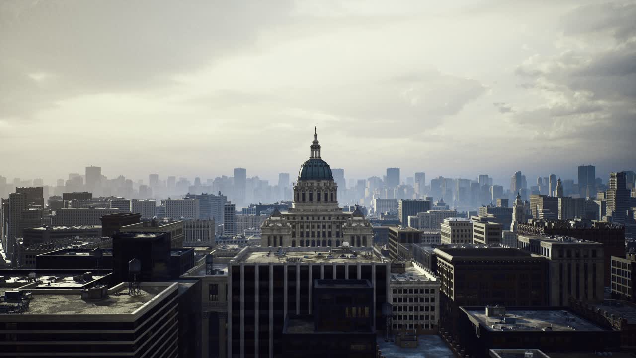 Vista aérea de cúpula icónica entre edifícios altos da cidade sob céu nublado.