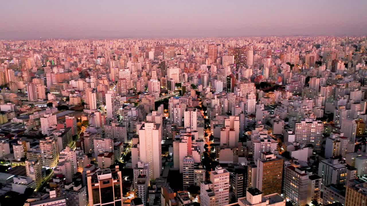 도심 도시 공중 전망: 도시 풍경의 랜드마크, 도시 풍경, 공중 풍경, 도시 생활 장면, 도시 산업 구역 배경, 메트로폴 지역 장면