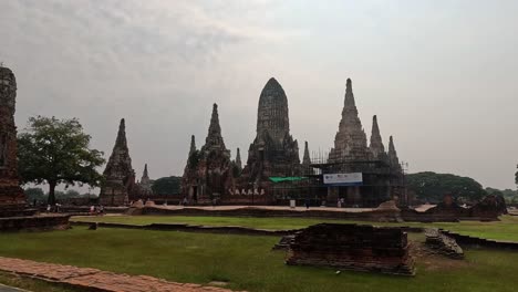 vista panorámica lenta de las ruinas del templo histórico