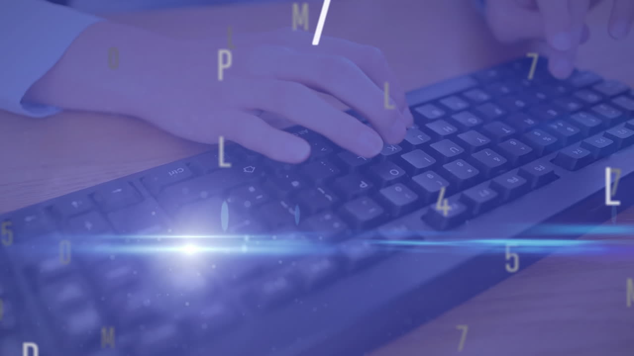 animación de números y letras que cambian a través de la computadora