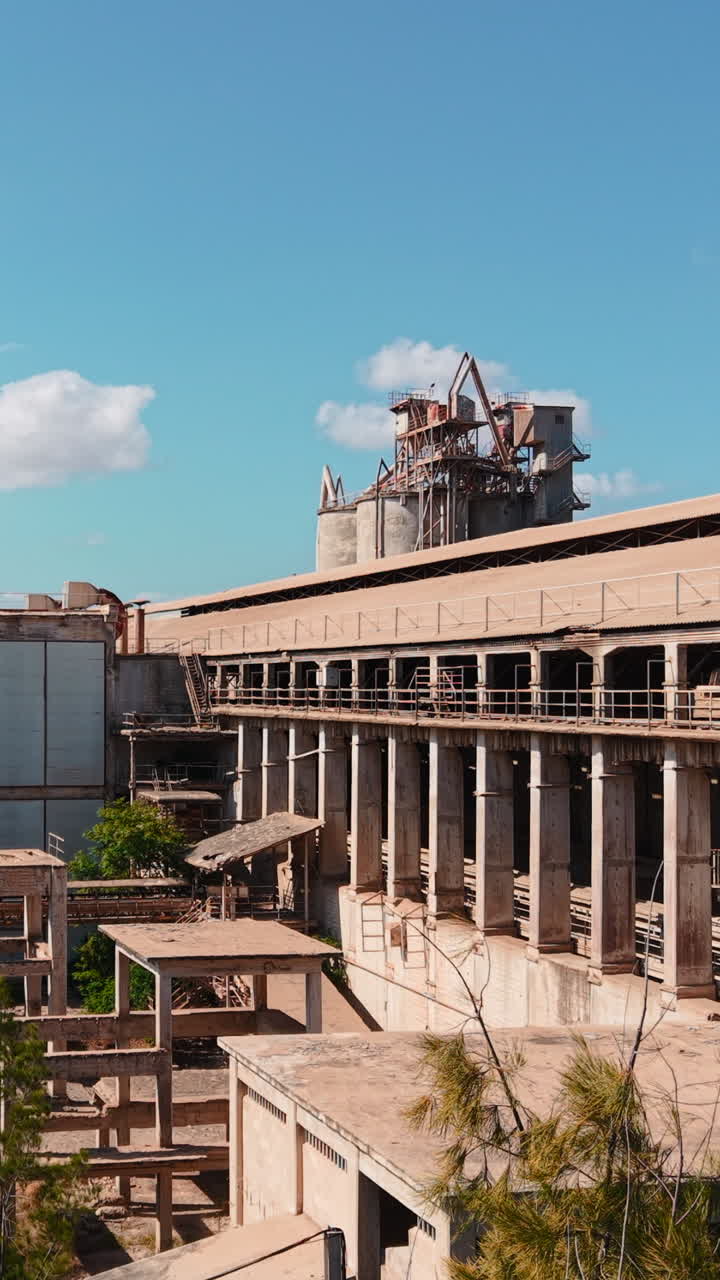 Fábrica industrial y edificios