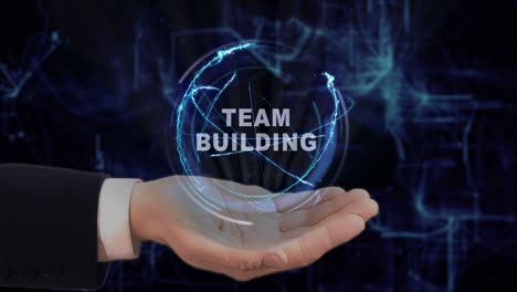 la mano pintada muestra el desarrollo del equipo.