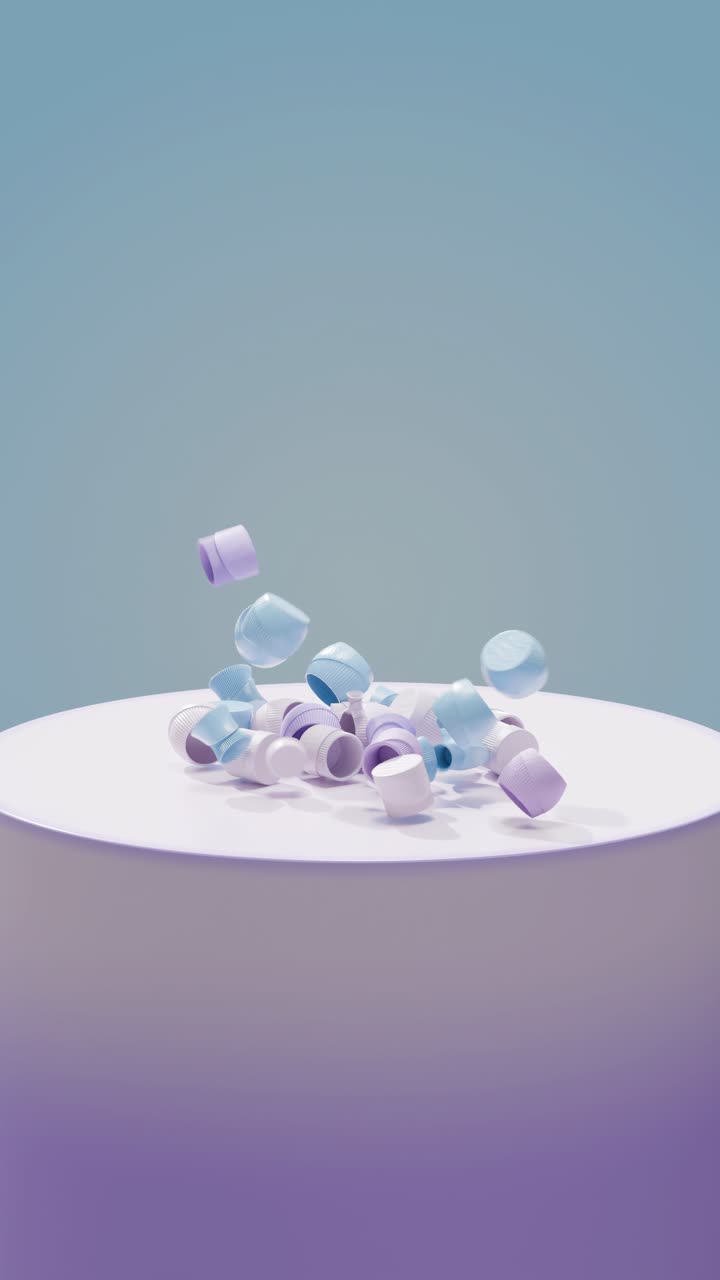 gorras de colores pastel en un podio blanco