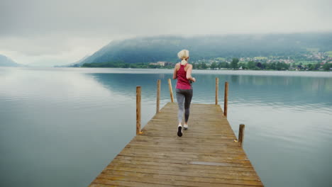 Morning-Jogging-Near-The-Picturesque-Mountain-Lake-In-The-Austrian-Alps