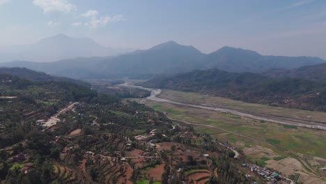 Vista-Aérea-Del-Paisaje-En-Nepal