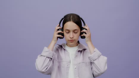 teenage girl with headphones