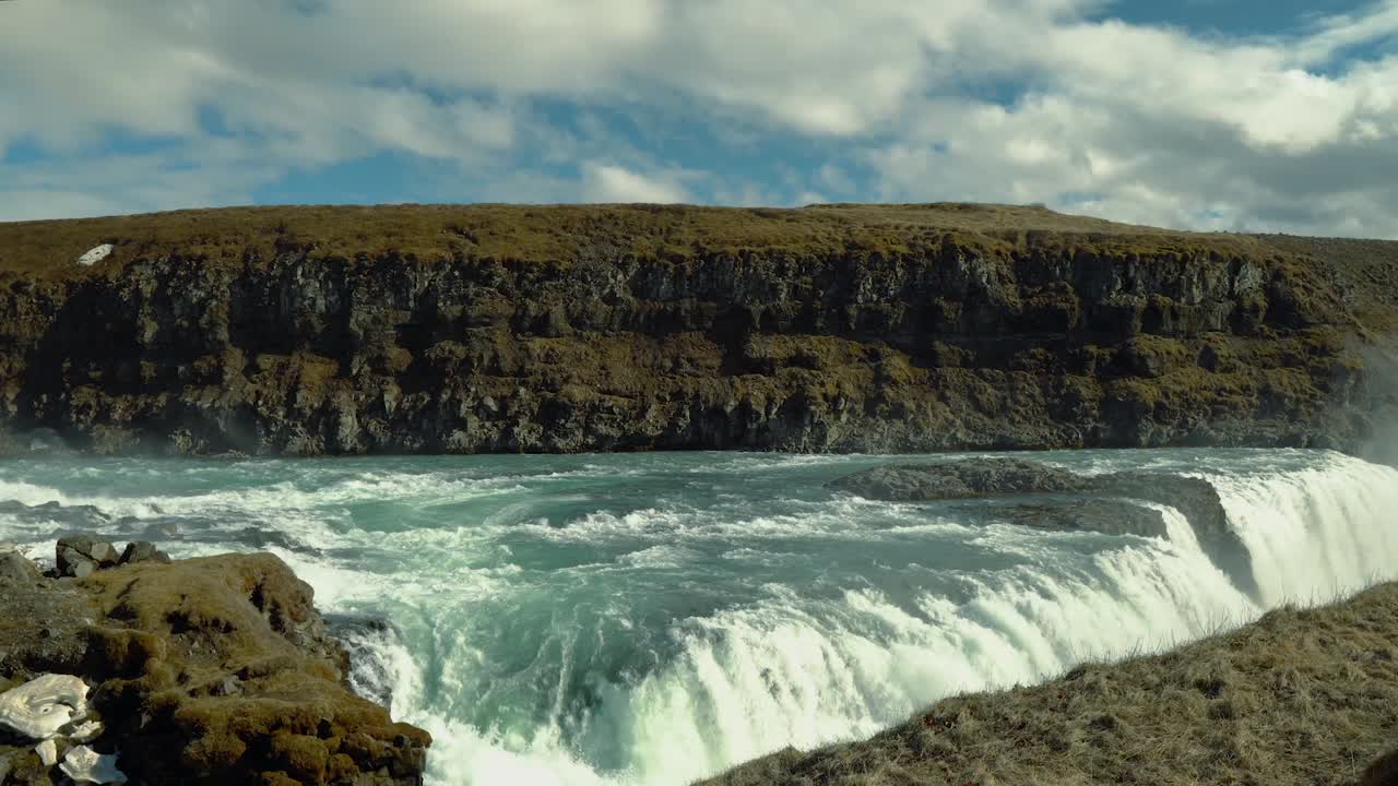 굴포스 폭포 위로 패닝