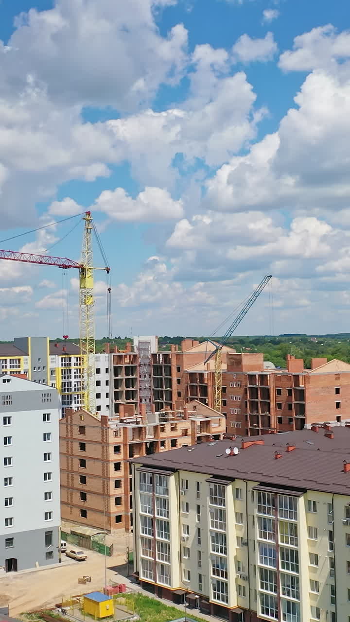 Constructions site with heavy machinery