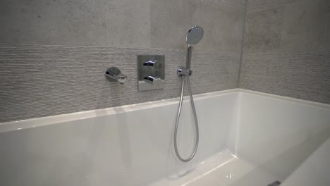 Bañera-En-Baño-Contemporáneo