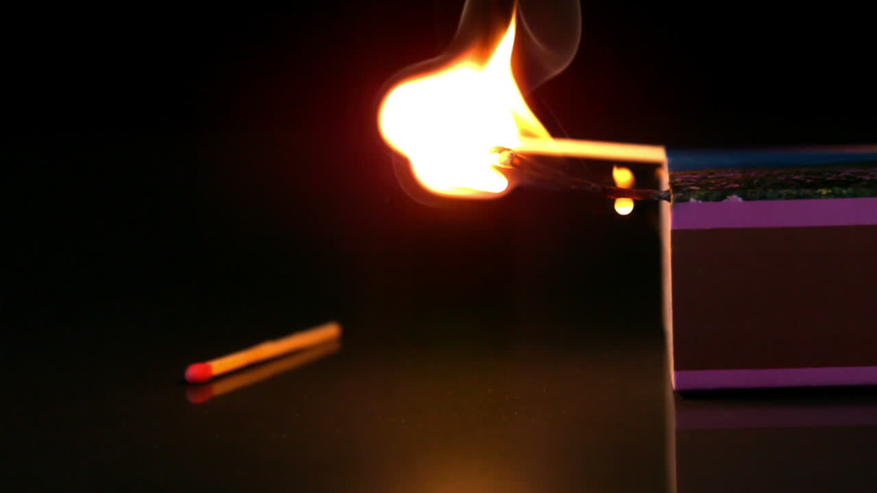 상자 안의 매치 조명