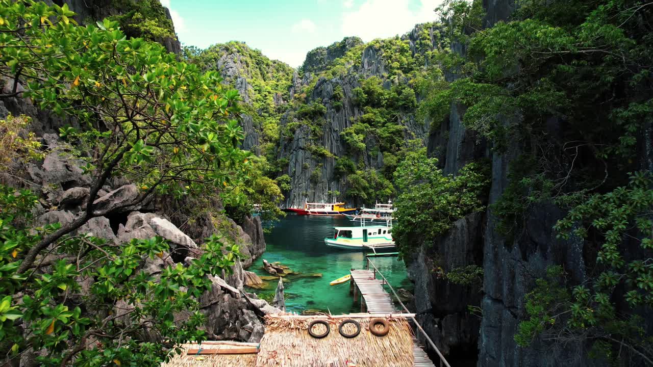 4k Drone Through Narrow Passage at Twin Lagoon, Coron, Palawan Philippines