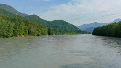 Squamish-river-in-a-sunny-summer-day-in-British-Columbia,-Canada