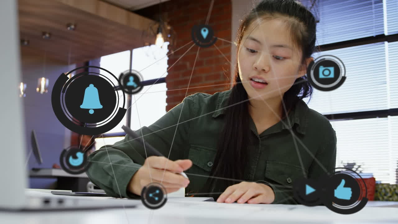 연결 아이콘의 웹 여성 글쓰기 메모에 대항