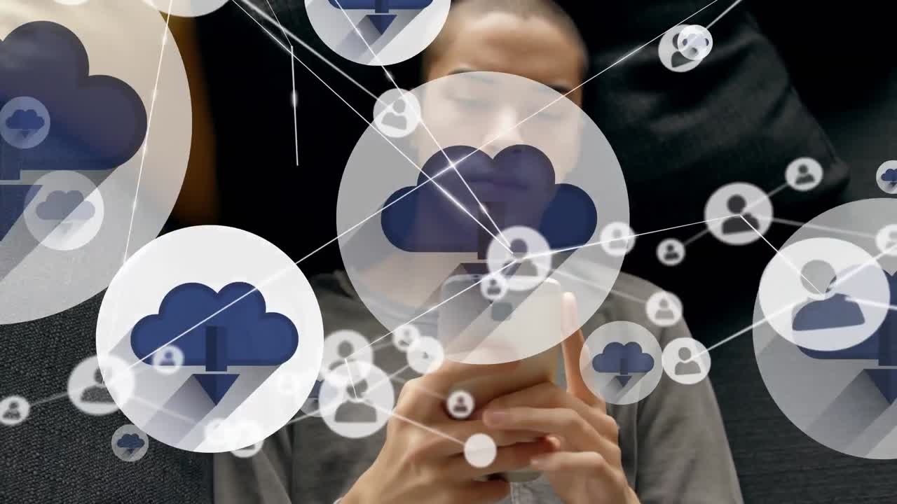 집에서 스마트폰을 사용하는 백인 남성에 대한 클라우드 아이콘과 프로필 아이콘 네트워크