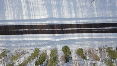 Winter-icy-road-conditions-in-Finnish-Lapland-2