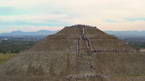 Antena:-Teotihuacan,-Mexico,-Piramides