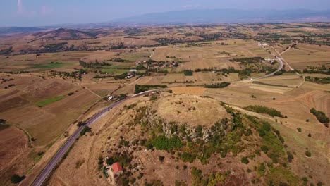 roca megalítica en el antiguo nagoricane, macedonia, los balcanes