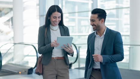 Gente-De-Negocios,-Trabajo-En-Equipo-De-Tabletas