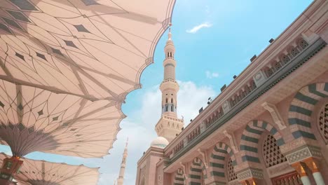 clips video de la vista exterior de masjidil nabawi (mezquita nabawi) en medina. 24 clips de velocidad de marco