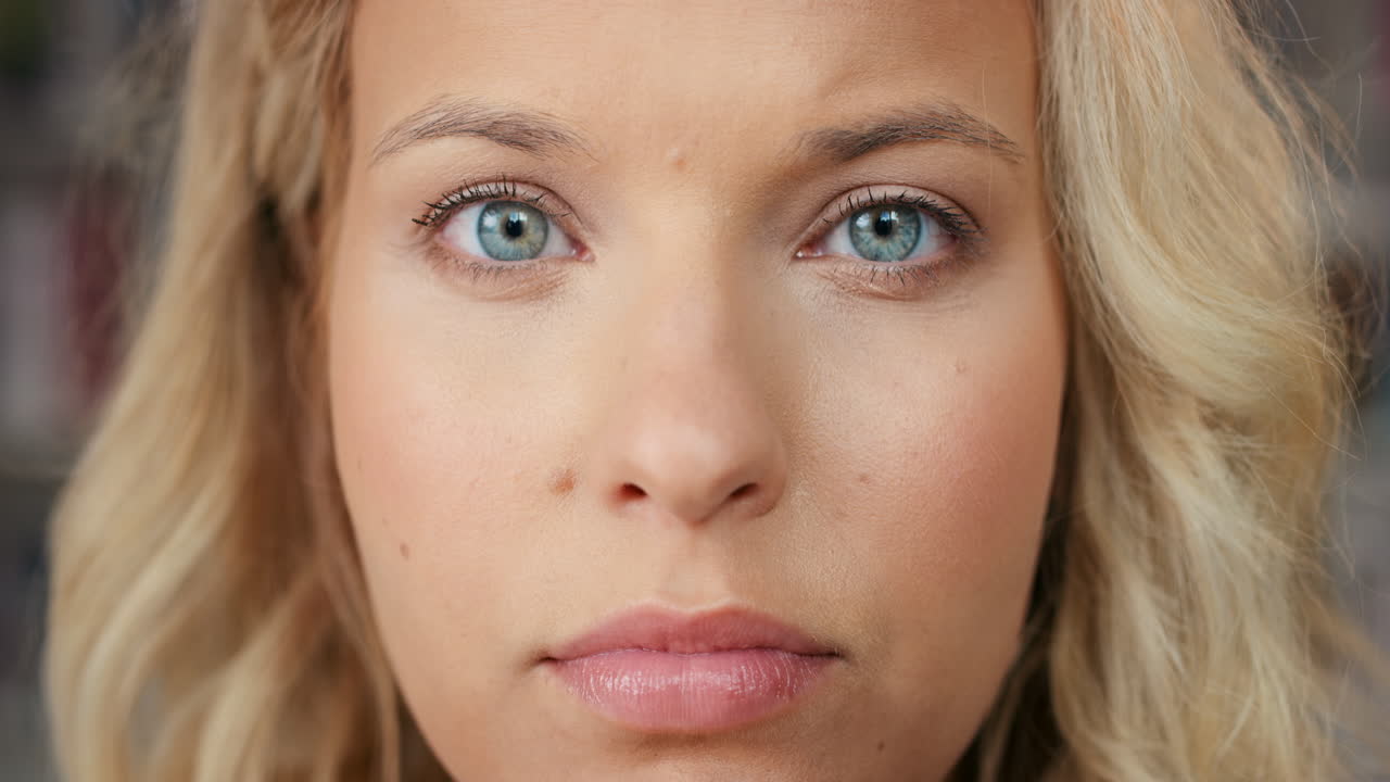 그것을 극복하기 위해서는 먼저 그것을 직면해야 합니다.