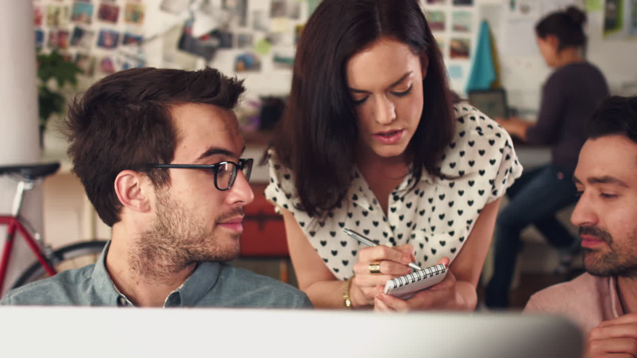 viendo sus diseños hasta su finalización