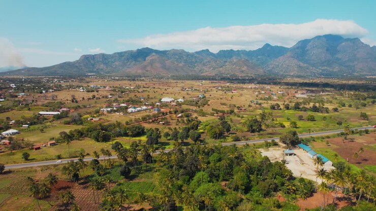 Vista aerea della città di Morogoro in Tanzania