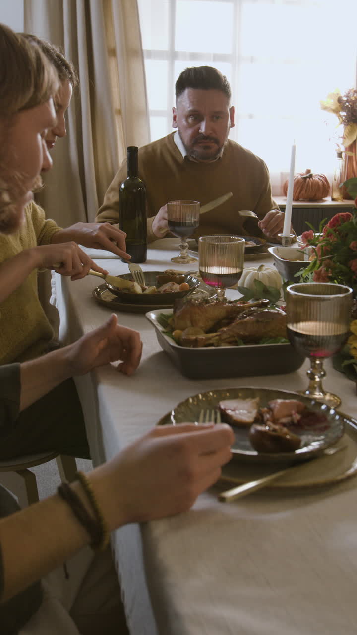 reunión familiar para cenar