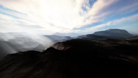 Alpenketten-Im-Morgennebel-Eingehüllt