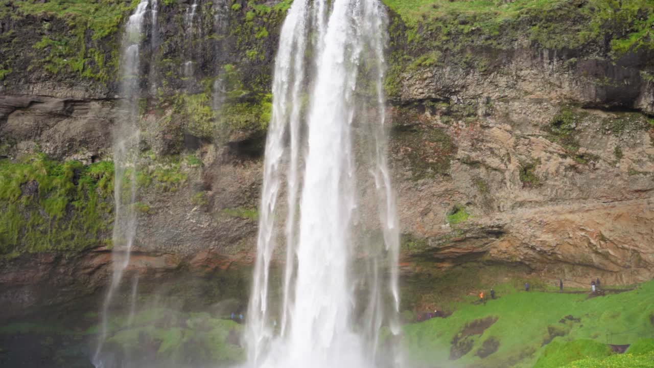 una cascada en islandia - cámara lenta