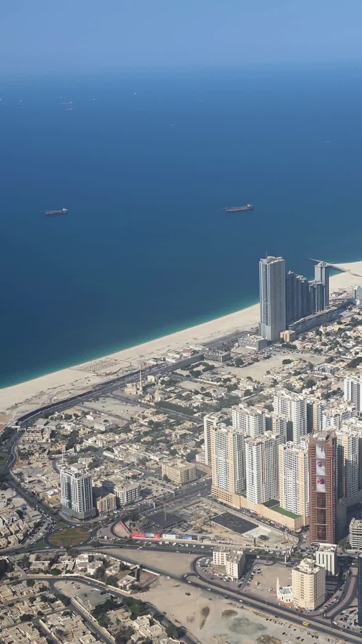 Vista aerea degli Emirati Arabi Uniti