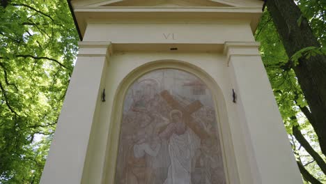 the-sixth-station-of-the-Way-of-the-Cross,-depicting-Veronica-wiping-the-face-of-Jesus,-located-in-Petřínské-sady-on-Petřín-Hill-in-Prague,-Czech-Republic