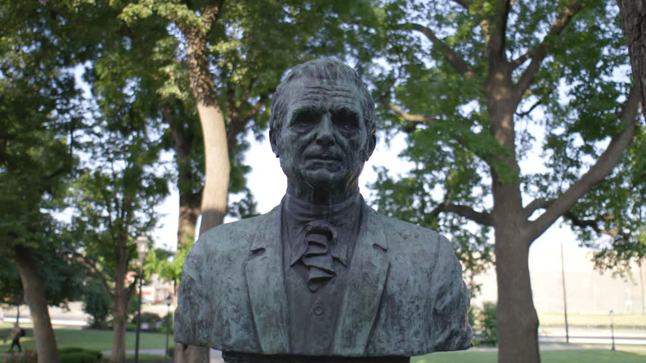Statue of John Marshall