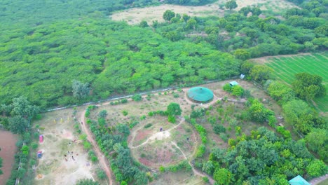 Luftaufnahme-In-Der-Stadt-Alwar,-Aufnahme-Mit-Dem-DJI-Mini-3Pro