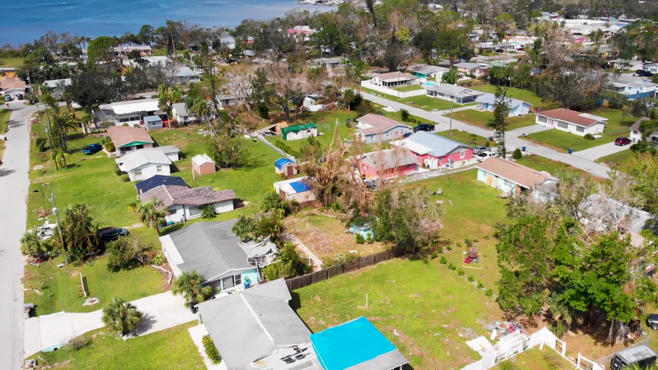 video de dron de 4k del daño del tornado en englewood, florida - 09