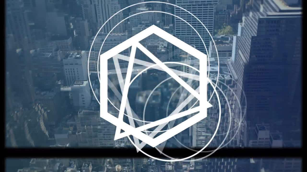 animación de triángulos y círculos sobre el paisaje urbano