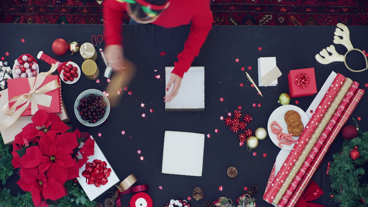 There's an art to gift wrapping and she nailed it