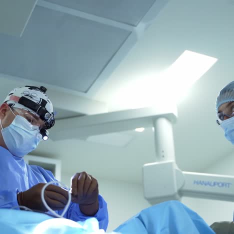 operation by laparoscopic method