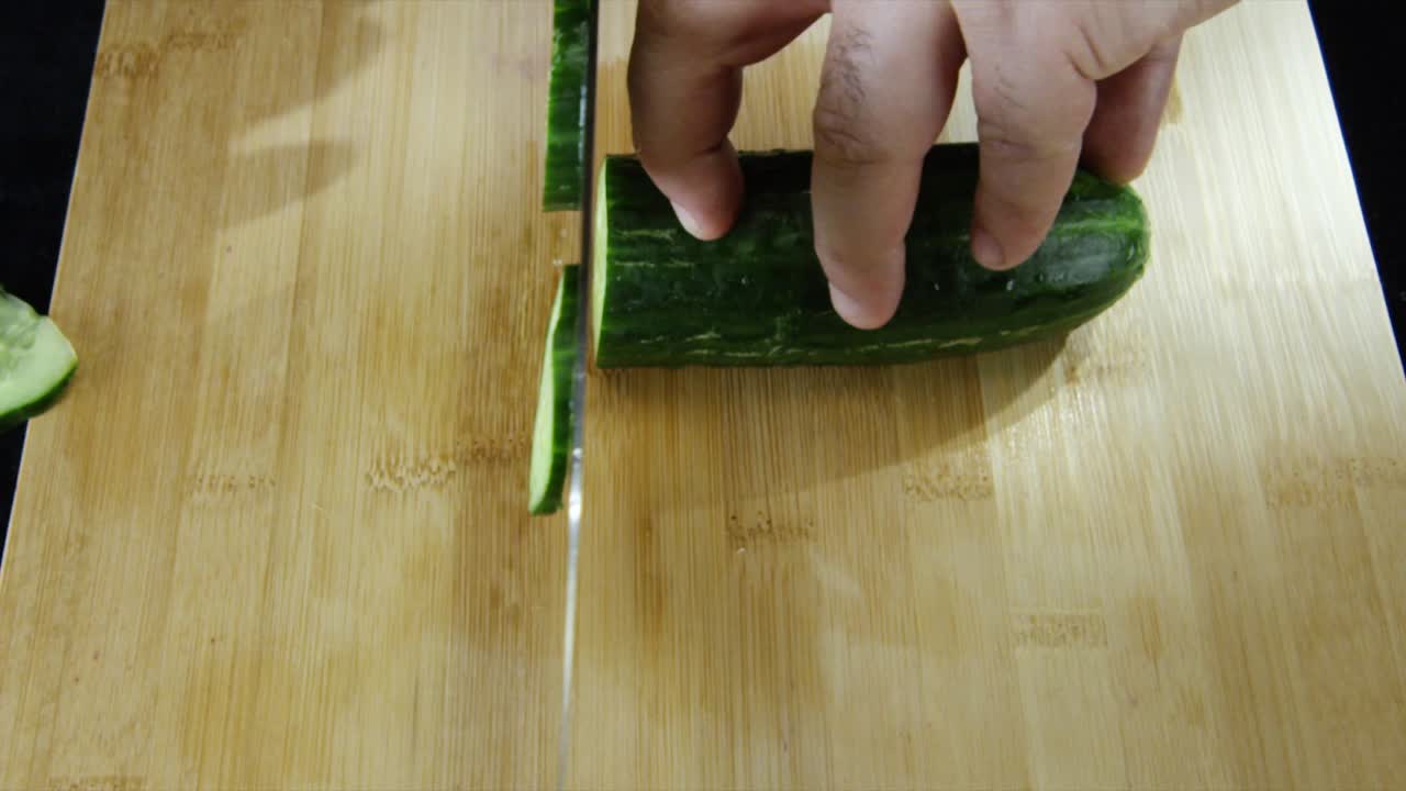 호박을 잘라내는 것