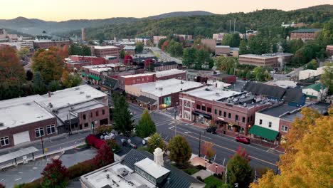 AERIAL-PUSH-OVER-SUGAR-MAPLE-IN-BOONE-NC,-NORTH-CAROLINA-IN-FALL