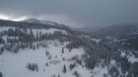 Aerial-views-of-nature-and-drone-footage-of-the-snowy-mountains-in-Colorado