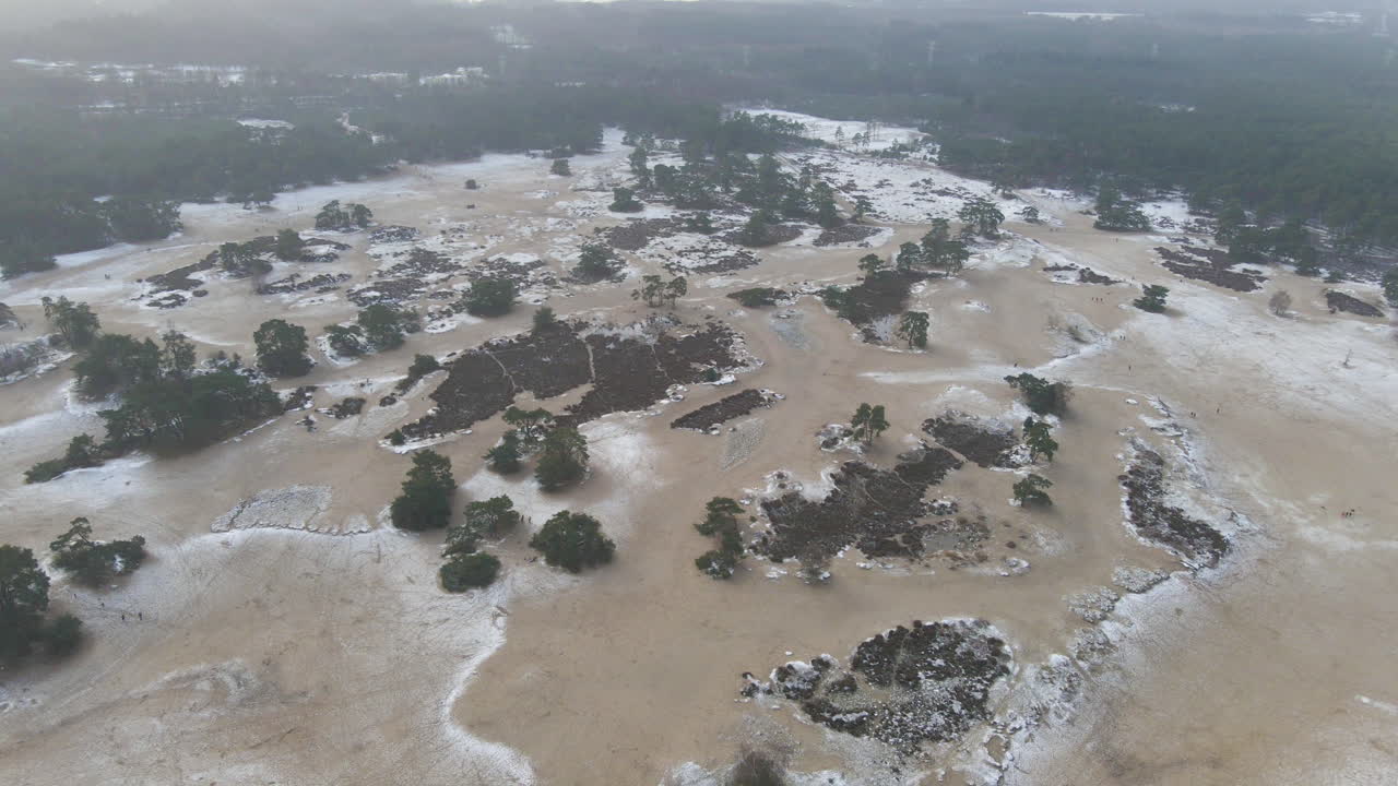visão aérea das dunas de areia no inverno