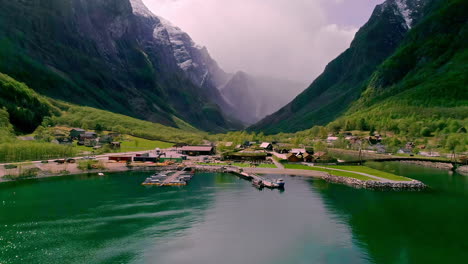 Antena-Del-Valle-Del-Fiordo-Vikingo-Noruego