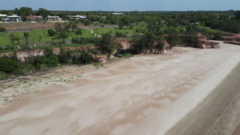 Low-Moving-Shot-of-Cliffs-at-Casuarina-Beach-in-Darwin,-Northern-Territory